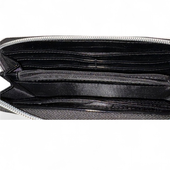 Marvel Women's Black, White, and Pink Wallet - Picture 4 of 4